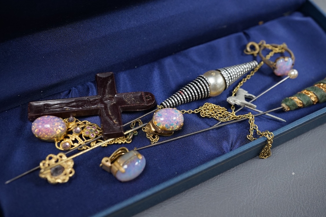 A quantity of assorted mainly costume jewellery, silver and other collectables including a George V engraved silver card case, Adie & Lovekin Ltd, Birmingham, 1913, pill boxes, vesta case, necklaces and writs watches.